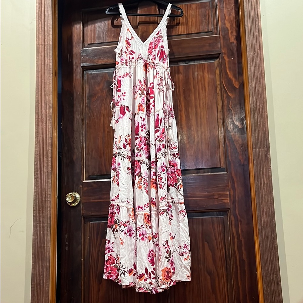 NWT Blush Floral Maxi Dress